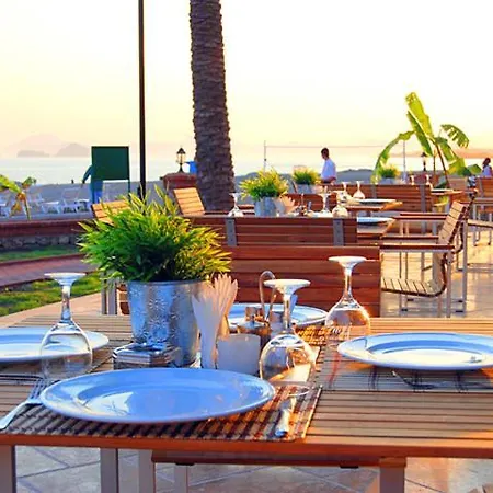 Sunset Beach Club Appart hôtel