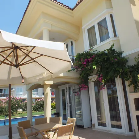 Appart hôtel Sunset Beach Club *
