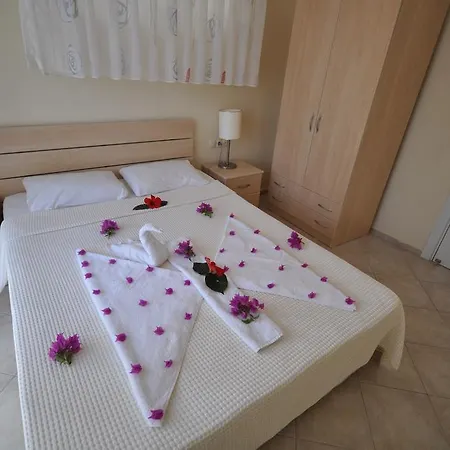 Апарт-отель Sunset Beach Club *